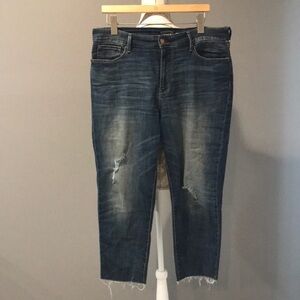LEVI Hi Rise Slim Crop 14 distress ripped hem